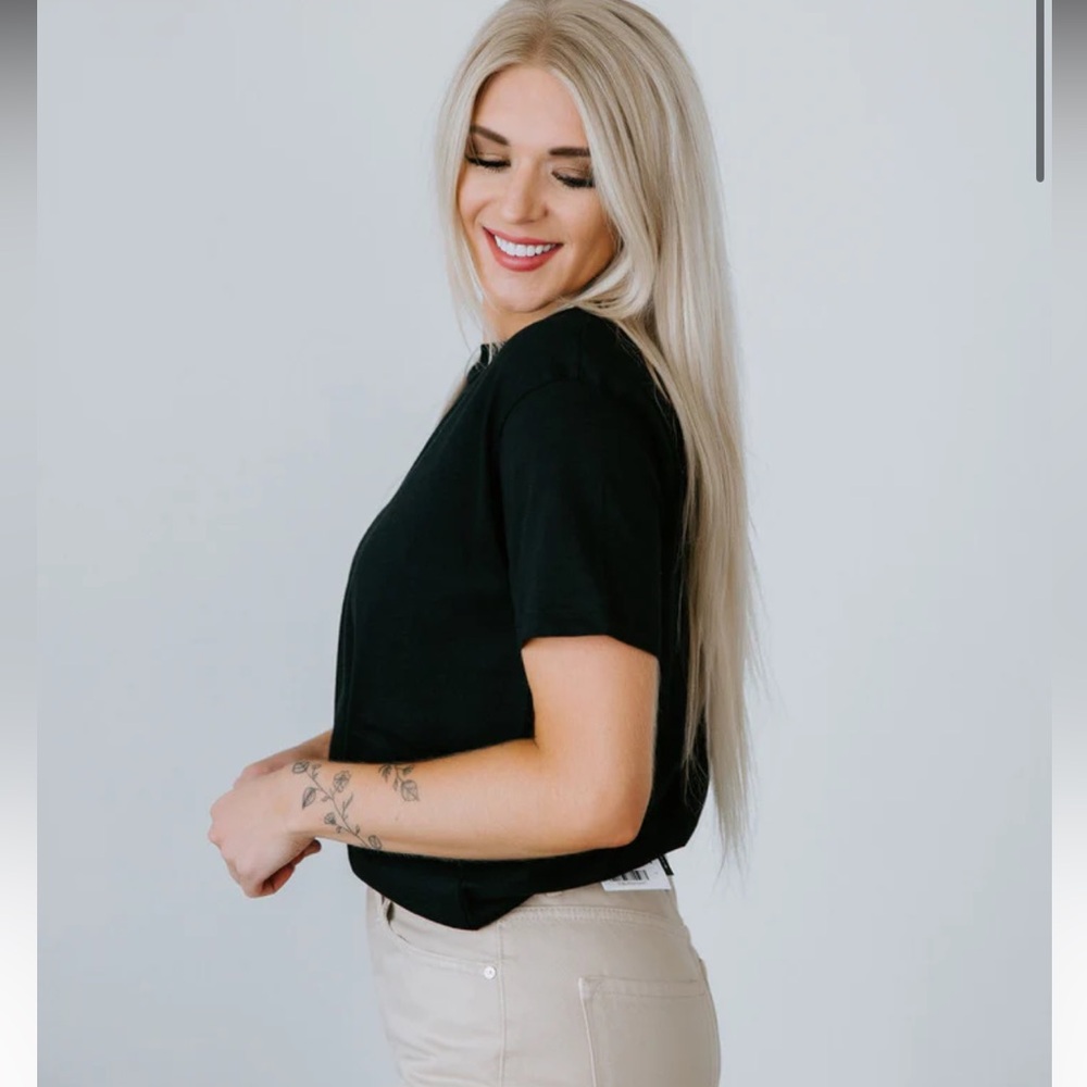 Lilly & Lottie Women's Black Short Sleeve Tee - Classic Crew